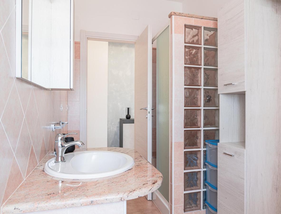 Almi - Guest Apartment Porto Torres Exterior photo