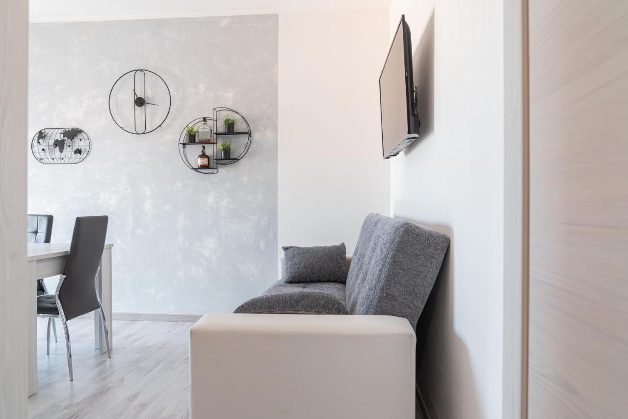 Almi - Guest Apartment Porto Torres Exterior photo